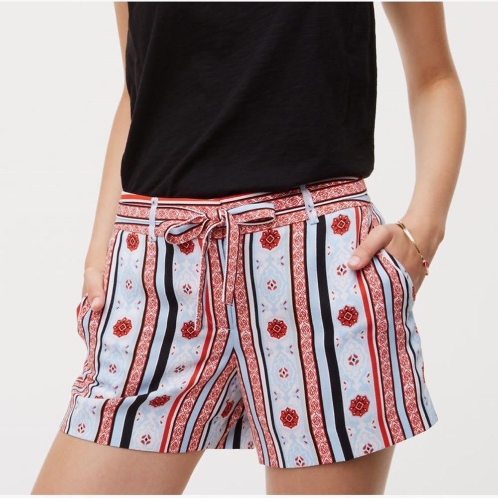 LOFT Women's Red and Black Patterned Shorts - Picture 4 of 6